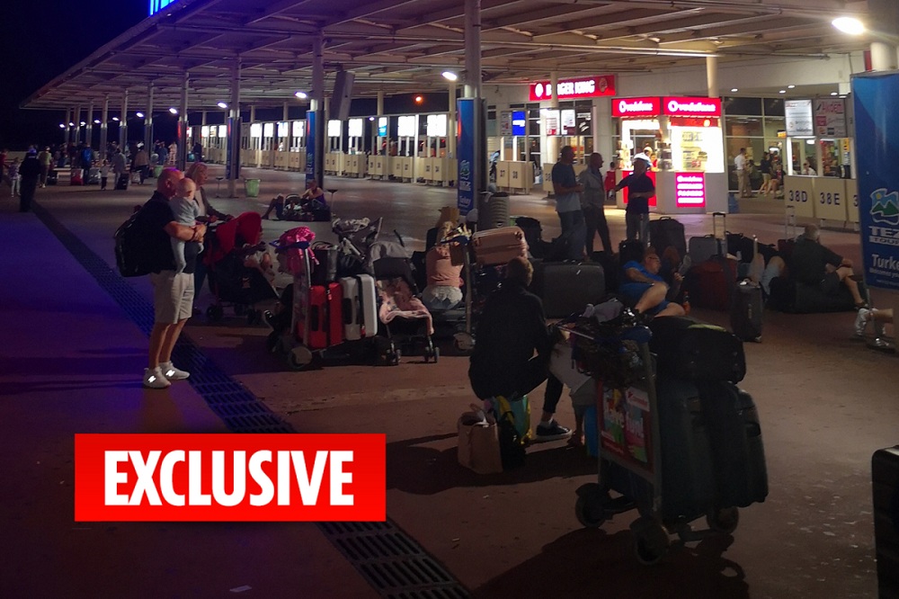 السياح البريطانيون في تونس "رهائن" بسبب الخوف من انهيار "توماس كوك"