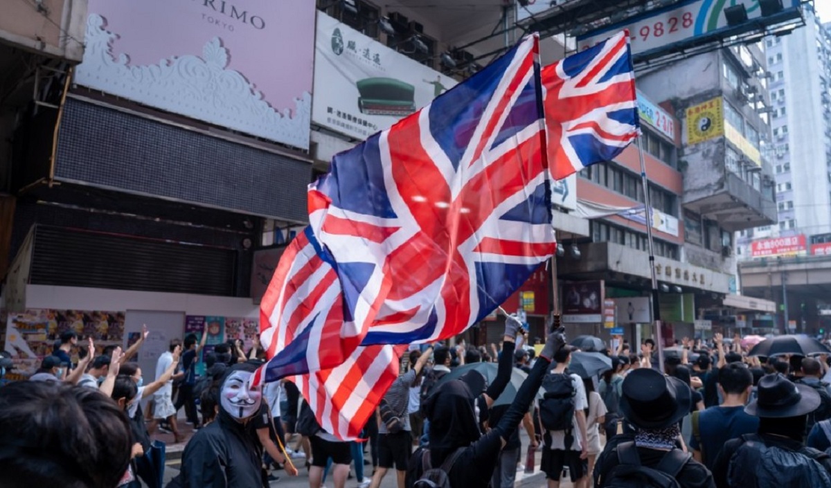 التأثير الاقتصادي للاحتجاجات في هونغ كونغ  يقود إلى التراجع