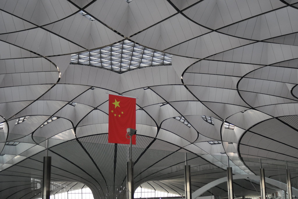 مطار بكين الجديد يحتضن تقنية التعرف على الوجه