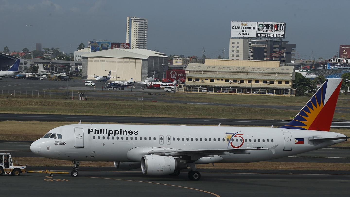 وزارتي النقل والسياحة في الفلبين توقعان توقع مذكرة تفاهم بشأن تطوير المطارات