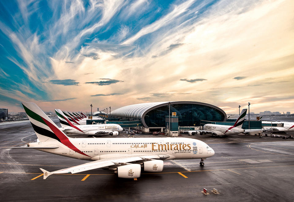 طيران الإمارات تعلق رحلاتها إلى 30 وجهة