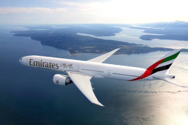 طيران الإمارات تعلن عن عدد محدود من رحلات الركاب