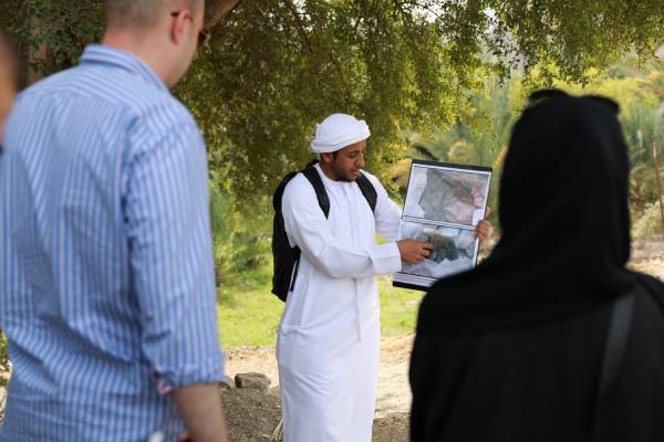 كلية دبي للسياحة تطلق برنامج المرشدين السياحيين عبر الإنترنت