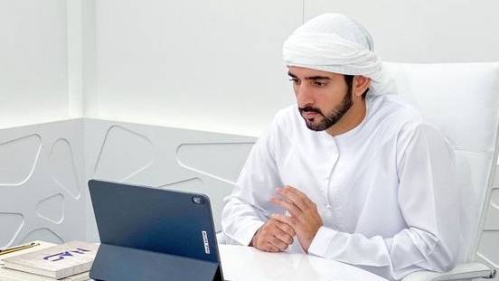 الشيخ حمدان يشكر عمال الخطوط الجوية الإماراتية والمواطنين والمقيمين